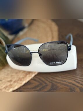 NWOT Anne Klein UniSex Blue Frame Sunglasses with Dark Smoke Lenses
